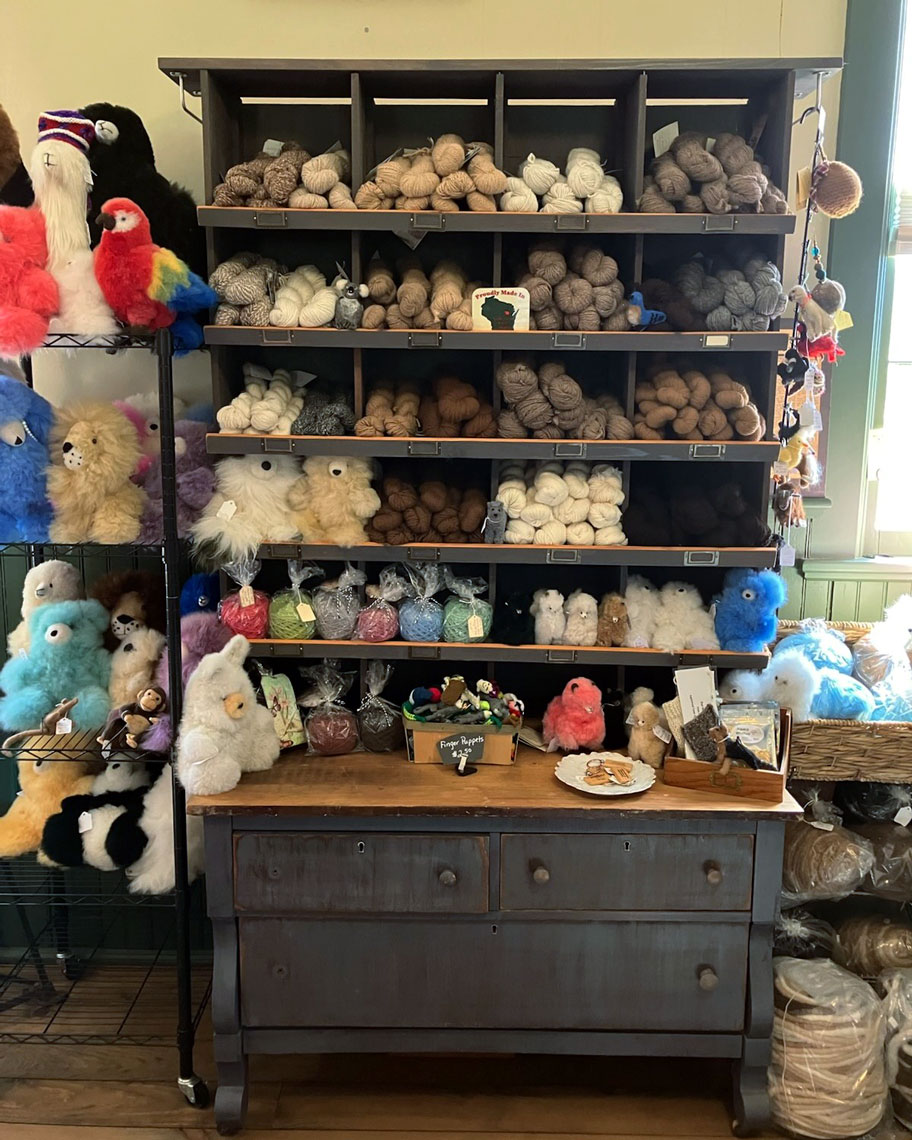 Applewood Lane Alpacas Farm Store