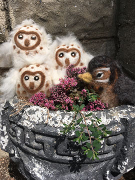 Textiles By Karolyn Logo